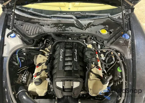 2010 Porsche Panamera Turbo z USA, uszkodzony, nr VIN WP0AC2A73AL091381